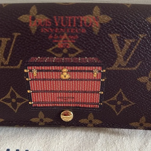Louis Vuitton Monogram Canvas Inventeur Trunks & Lock Sarah Wallet - Picture 3 of 14